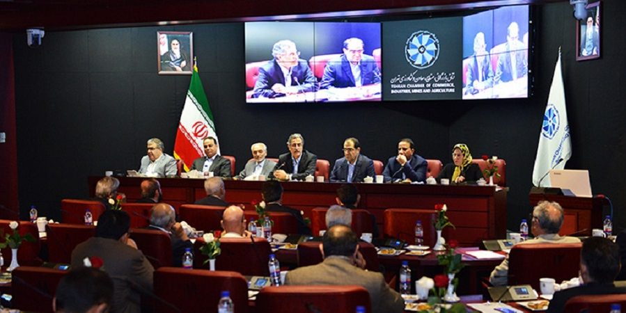 هفدهمین نشست هیات نمایندگان اتاق تهران با حضور وزیر بهداشت، درمان و آموزش برگزار شد