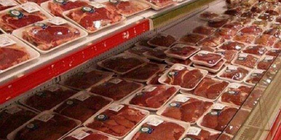 تشکیل صف های طولانی برای گوشت منجمد/بار بی تدبیری بر دوش مردم است
