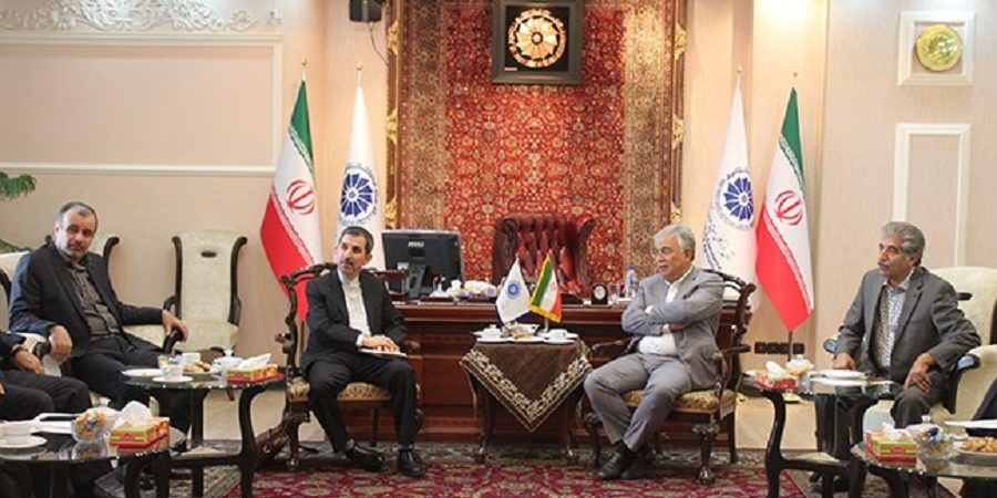یونس ژائله در دیدار با سرکنسول ایران در جمهوری خودمختار نخجوان:دیپلماسی اقتصادی در خدمت توسعه روابط تجاری با همسایگان قرار گیرد