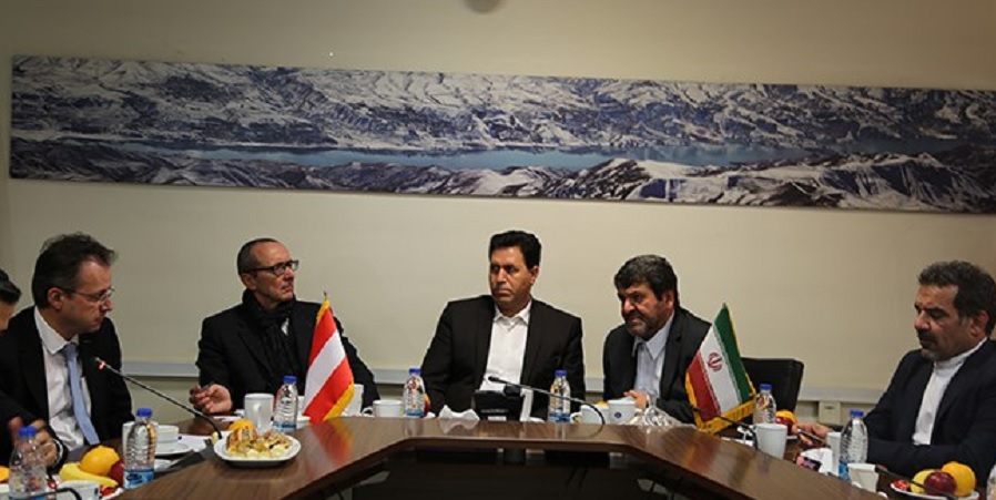 رئیس اتاق کرج در دیدار با سفیر و رایزن اقتصادی اتریش در تهران :تجارت غذای حلال در اروپا را از طریق اتریش توسعه می‌دهیم