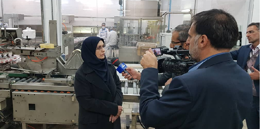 رئیس سازمان استاندارد در بازدید از پگاه اصفهان از سعه صدر شرکت های لبنی به خاطر هجمه های اخیر تشکر کرد