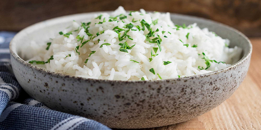 مسمومیت با برنج پخته چگونه اتفاق می‌افتد