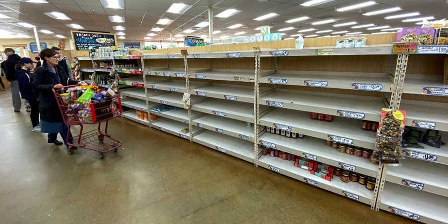 قفسه‌ های خالی سوپرمارکت‌های آمریکا