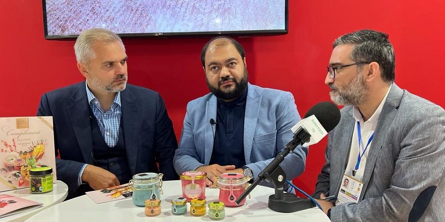 ویدیو/ مدیرعامل شرکت شهد پرور ایرانیان (نماینده پرونی روسیه): تولید سوفله عسل های طبیعی با طعم های مختلف فرآوری شده