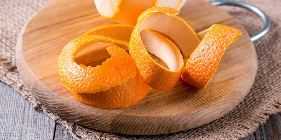 Использование кожуры. Экстракция кожуры цитрусовых. Апельсиновые корки: 10 вариантов применения на даче. Почему кожура цитрусовых горькая.
